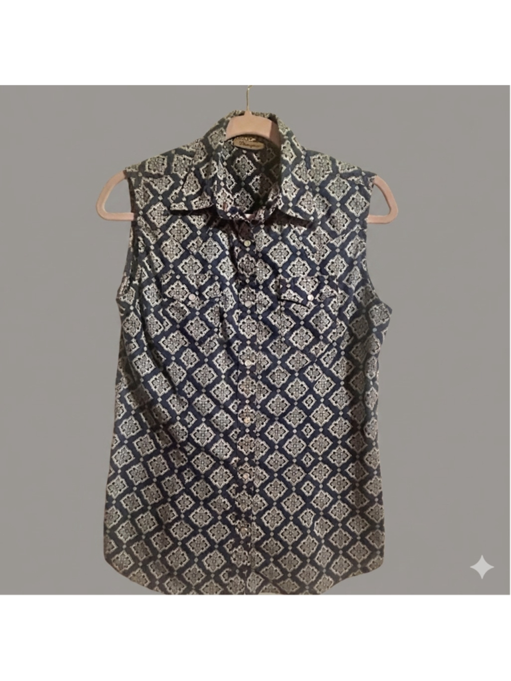 Wrangler Womens Small Blue White Medallion Geometric Pearl Snap Western style